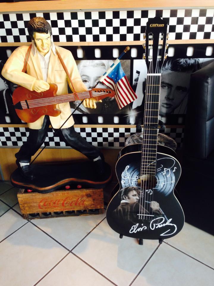 Elvis Gitarre